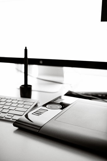 Apple 27" Mac Pro 8 core, wacom, photographer working space