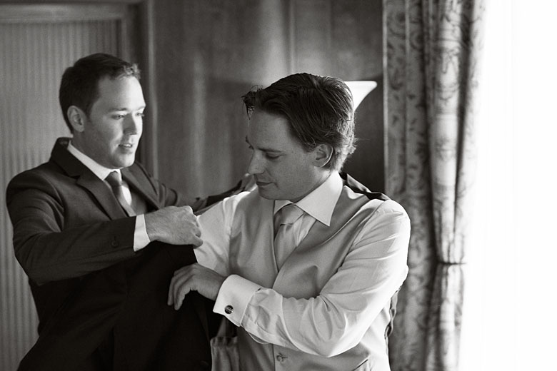 preparation of the groom before the wedding