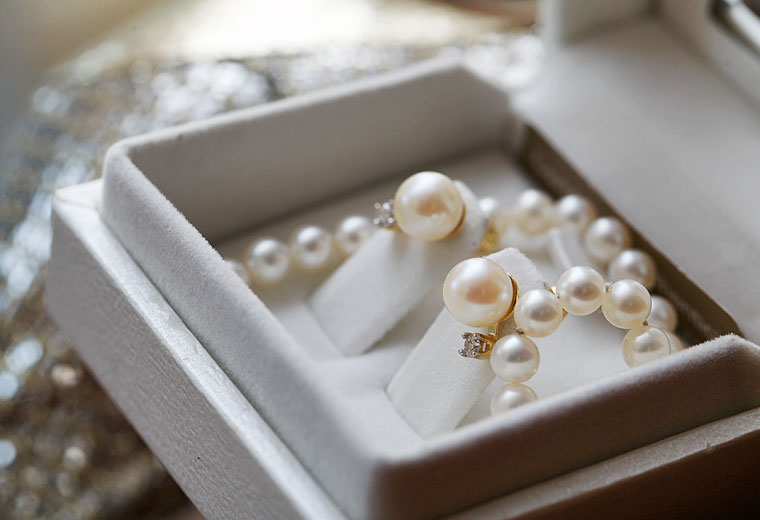 rings for the wedding, preparation for wedding