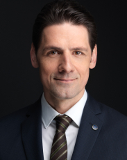 Montreal corporate photographer headshots portraits