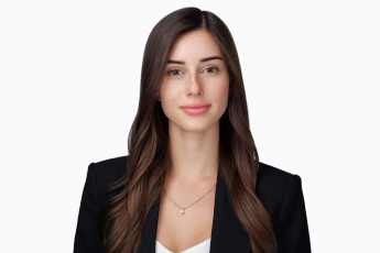 Professional corporate studio headshot and close-up portrait of a woman by Montreal photographer Vadim Daniel