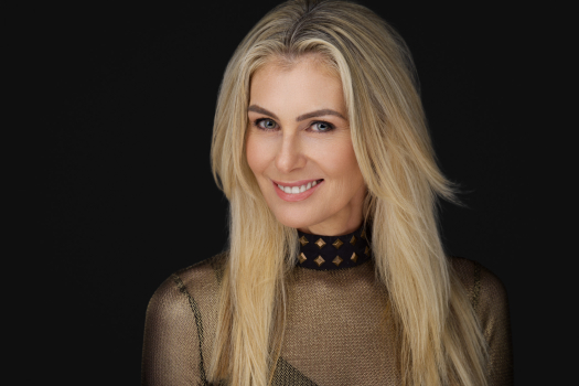 Professional personal branding portrait of a woman photographed in studio by Montreal photographer Vadim Daniel