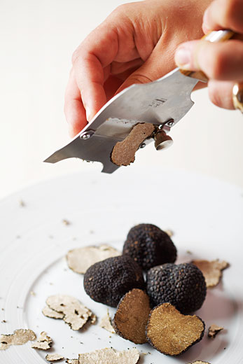 black truffles cutting, product photography by Montreal photographer