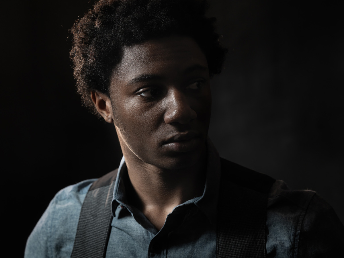 Creative headshot for actor by Montreal photographer Vadim Daniel