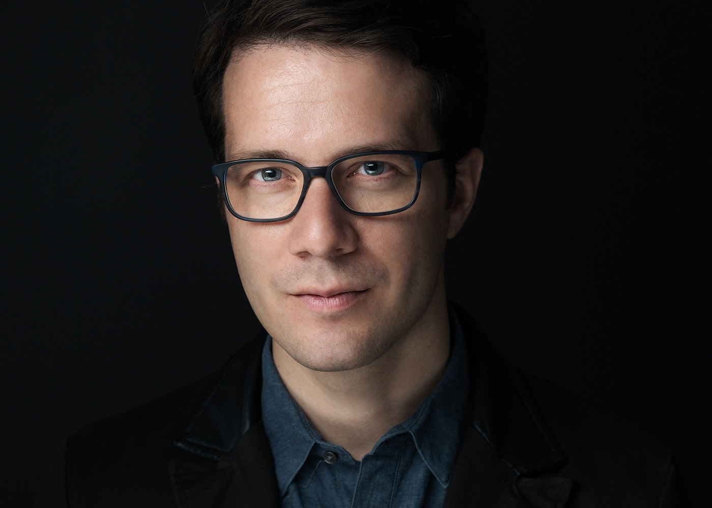 top quality headshot photography in Canada, Hasselblad portrait photography